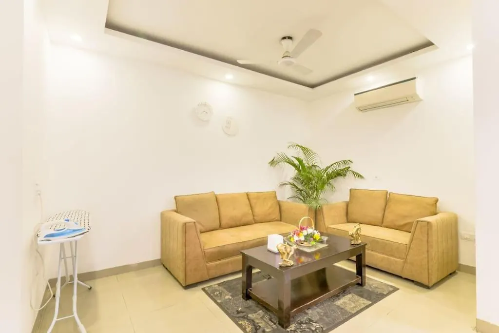 Parfait Street Retreat 2Bhk Paras Fortis Balcony Γκουργκάον 0*,