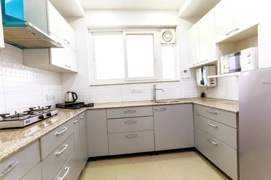 Parfait Street Retreat 2Bhk Paras Fortis Balcony Γκουργκάον 0*,  Ινδία